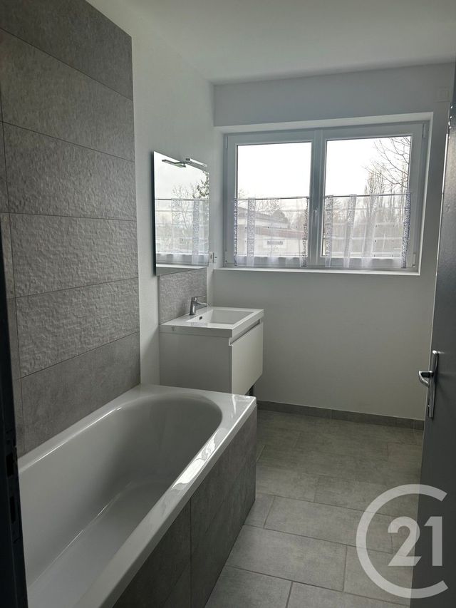 maison à louer - 5 pièces - 115.0 m2 - ETAIN - 55 - LORRAINE - Century 21 L'Immobilière Stainoise