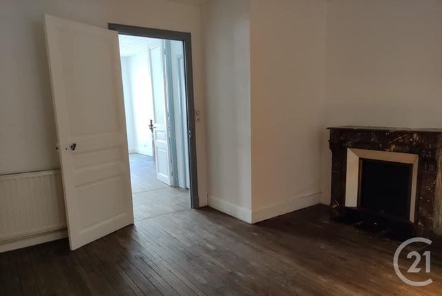 Appartement F2 à louer - 2 pièces - 52.0 m2 - ETAIN - 55 - LORRAINE - Century 21 L'Immobilière Stainoise Appartement F2 à louer - 2 pièces - 52.0 m2 - ETAIN - 55 - LORRAINE - Century 21 L'Immobilière Stainoise