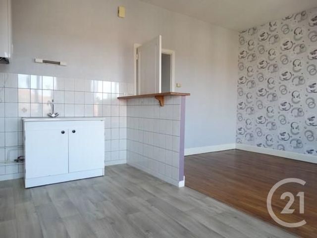 Afficher la photo en grand Appartement F2 à louer - 2 pièces - 45.0 m2 - ETAIN - 55 - LORRAINE - Century 21 L'Immobilière Stainoise