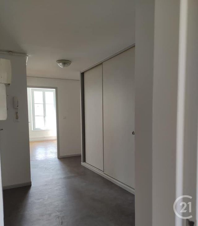 Appartement F3 à louer - 3 pièces - 65.0 m2 - ETAIN - 55 - LORRAINE - Century 21 L'Immobilière Stainoise Appartement F3 à louer - 3 pièces - 65.0 m2 - ETAIN - 55 - LORRAINE - Century 21 L'Immobilière Stainoise
