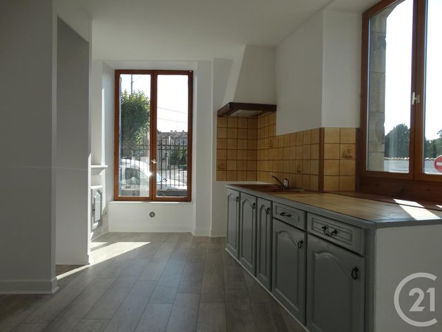 Appartement F3 à louer - 3 pièces - 62.0 m2 - ETAIN - 55 - LORRAINE - Century 21 L'Immobilière Stainoise