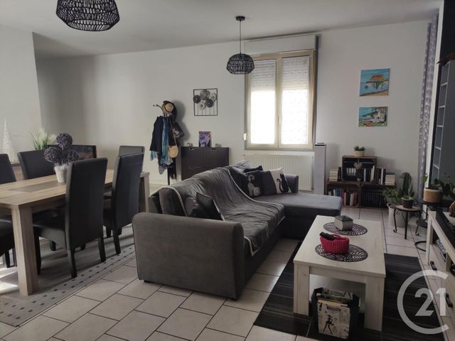 Appartement F5 à louer - 5 pièces - 93.03 m2 - ETAIN - 55 - LORRAINE - Century 21 L'Immobilière Stainoise