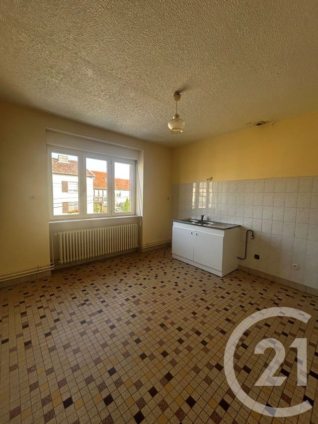 Afficher la photo en grand Appartement F3 à louer - 3 pièces - 78.0 m2 - WOEL - 55 - LORRAINE - Century 21 L'Immobilière Stainoise