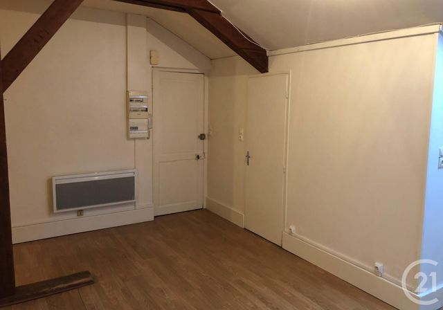 Appartement F2 à louer ETAIN