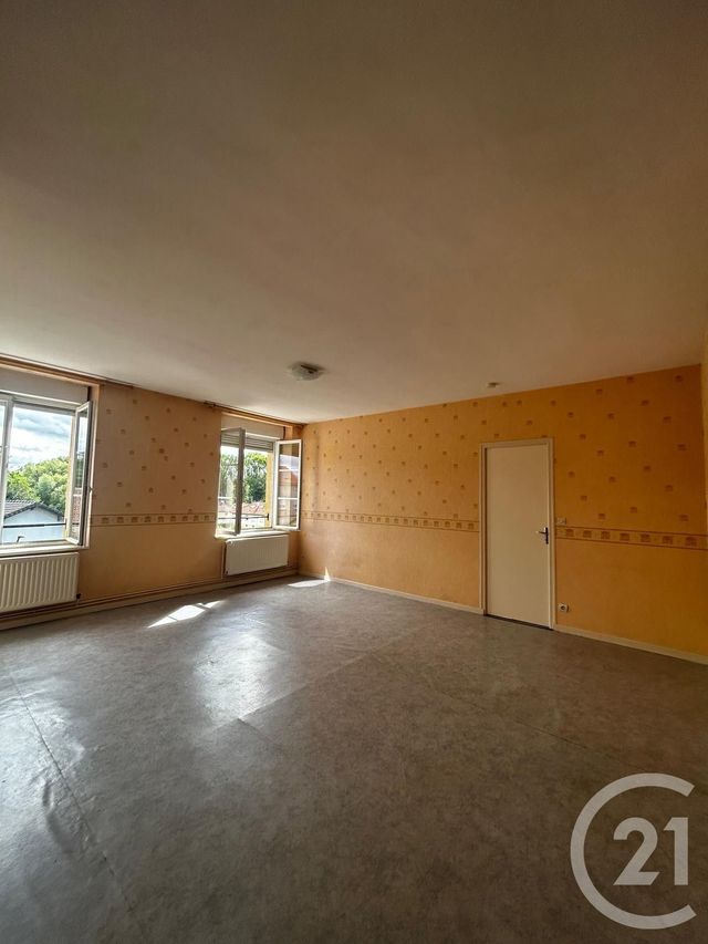 Appartement F2 à louer - 2 pièces - 54.0 m2 - STENAY - 55 - LORRAINE - Century 21 L'Immobilière Stainoise
