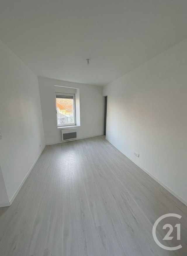 Appartement F3 à louer - 3 pièces - 57.0 m2 - LONGUYON - 54 - LORRAINE - Century 21 L'Immobilière Stainoise