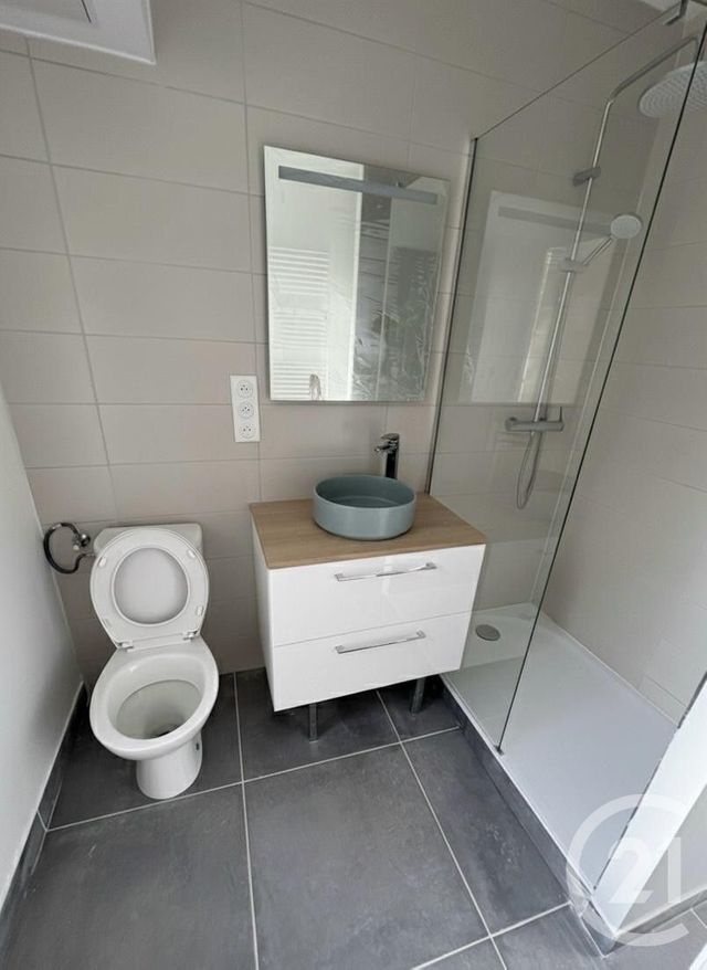 Appartement F3 à louer - 3 pièces - 57.0 m2 - LONGUYON - 54 - LORRAINE - Century 21 L'Immobilière Stainoise