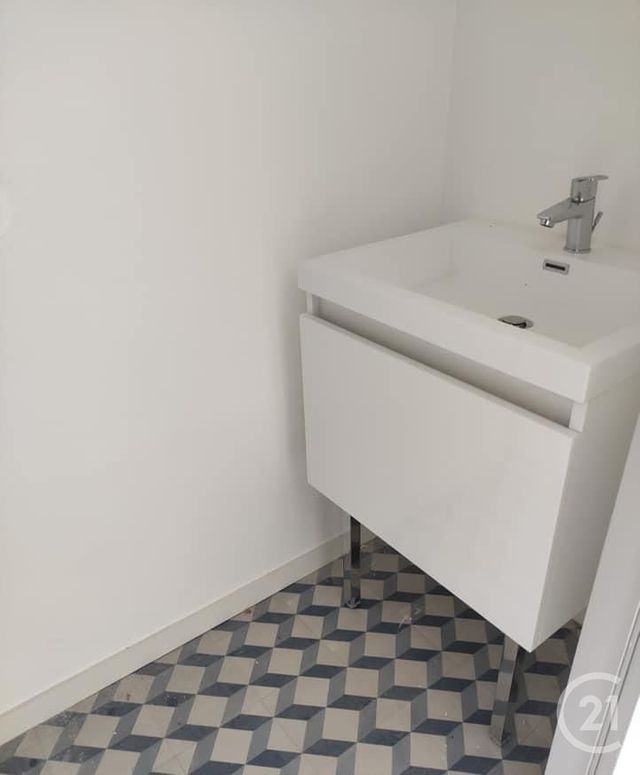Appartement F2 à louer - 2 pièces - 30.0 m2 - ETAIN - 55 - LORRAINE - Century 21 L'Immobilière Stainoise