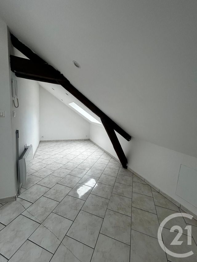 Appartement Studio à louer - 1 pièce - 18.0 m2 - ETAIN - 55 - LORRAINE - Century 21 L'Immobilière Stainoise