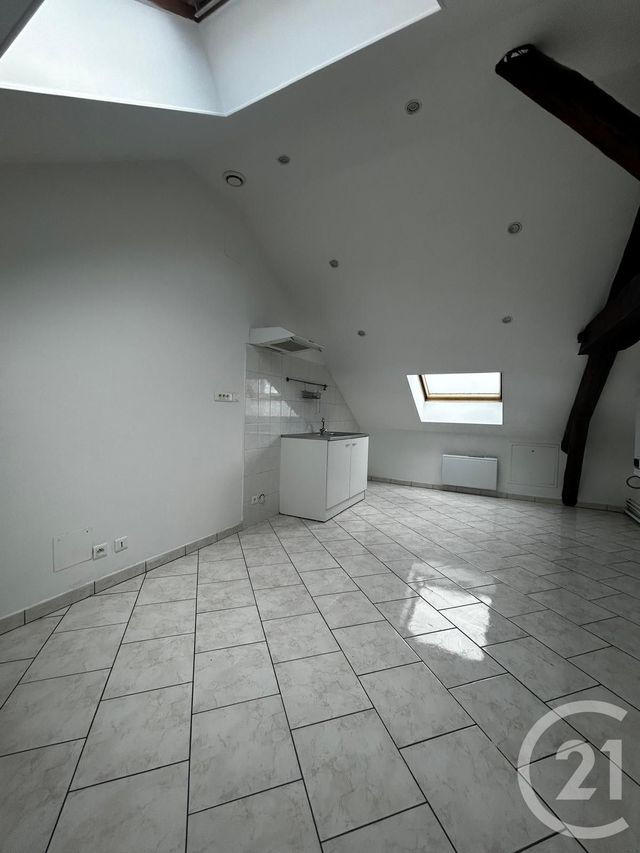 Appartement Studio à louer - 1 pièce - 18.0 m2 - ETAIN - 55 - LORRAINE - Century 21 L'Immobilière Stainoise